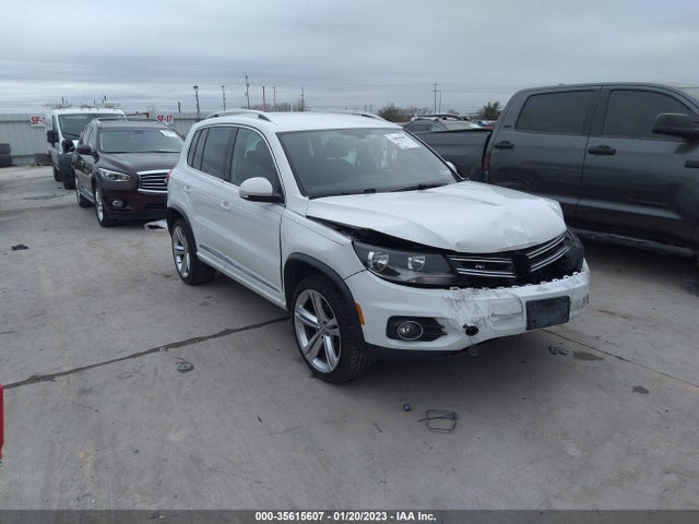 2016 Volkswagen Tiguan, VIN: WVGAV7AX1GW061239