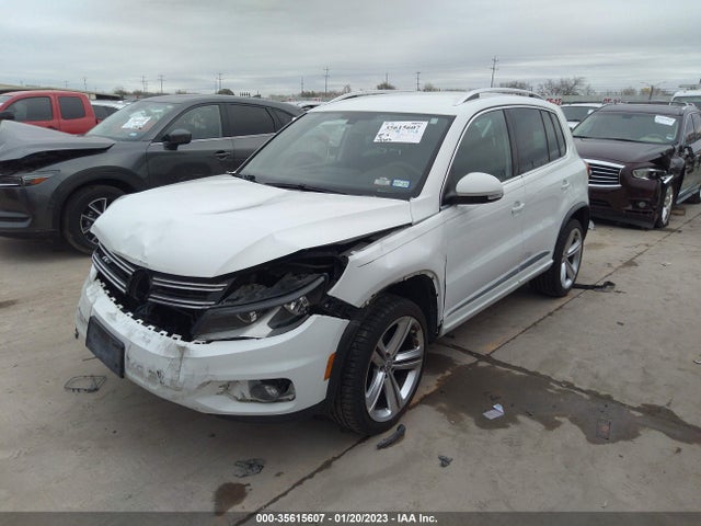 2016 Volkswagen Tiguan, VIN: WVGAV7AX1GW061239