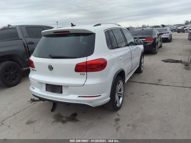 2016 Volkswagen Tiguan, VIN: WVGAV7AX1GW061239