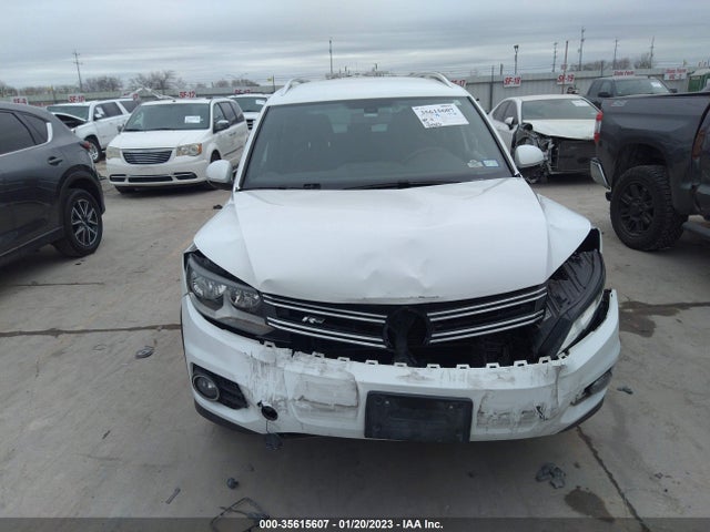 2016 Volkswagen Tiguan, VIN: WVGAV7AX1GW061239