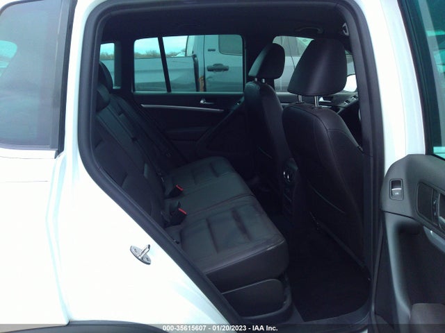 2016 Volkswagen Tiguan, VIN: WVGAV7AX1GW061239