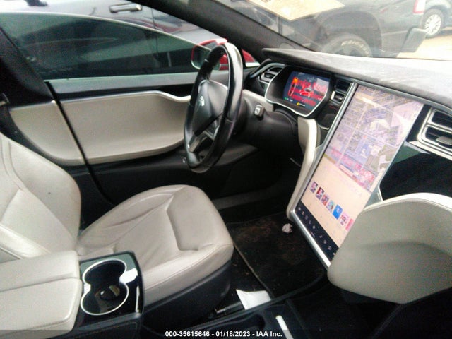 2016 Tesla Model S, VIN: 5YJSA1E29GF129663