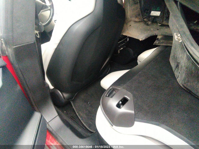 2016 Tesla Model S, VIN: 5YJSA1E29GF129663