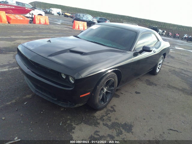 Dodge Challenger Sxt 2018 2C3CDZAG8JH302929 Image 2