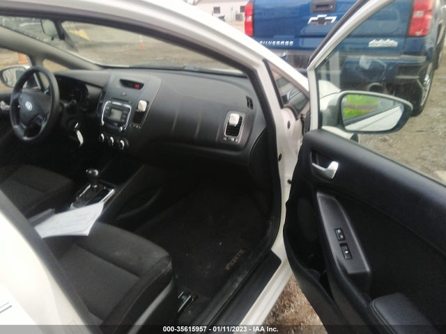 Продажа на аукционе авто 2017 Kia Forte Lx, vin: 3KPFK4A76HE072332, номер лота: 35615957