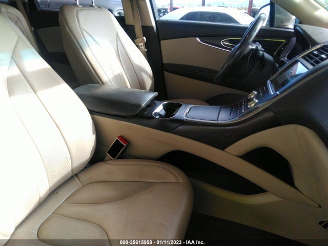 2016 Lincoln MKX, VIN: 2LMTJ6KRXGBL59602