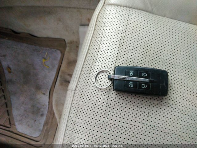 2LMHJ5AR0ABJ16180 Lincoln MKT