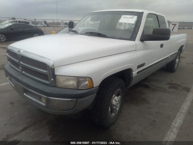 Dodge RAM 2500 1999 1B7KC2368XJ628940 Image 2