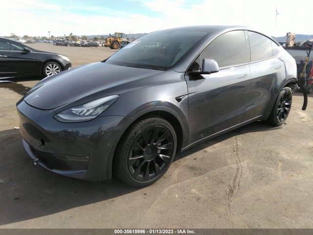 Tesla Model Y Long Range 2021 5YJYGDEE8MF069066 Image 2