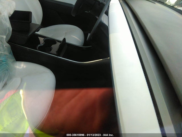 Tesla Model Y Long Range 2021 5YJYGDEE8MF069066 Image 5