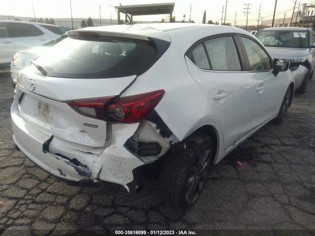 2018 Mazda 3, VIN: 3MZBN1L36JM272182