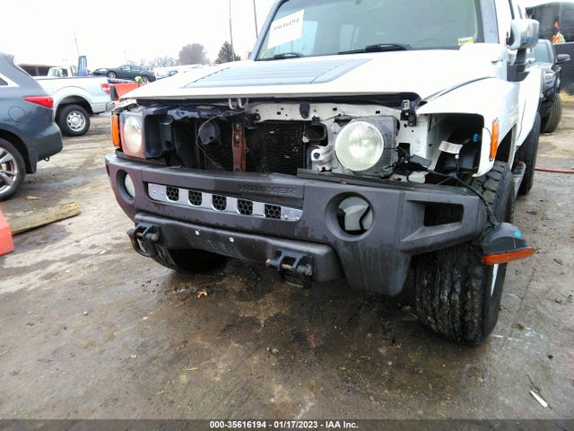 5GTDN136468307425 Hummer H3