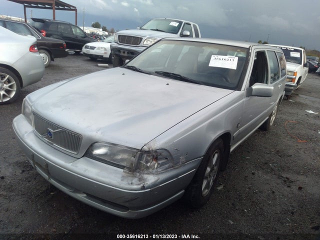Volvo V70 1999 YV1LW55A4X2596281 Image 2