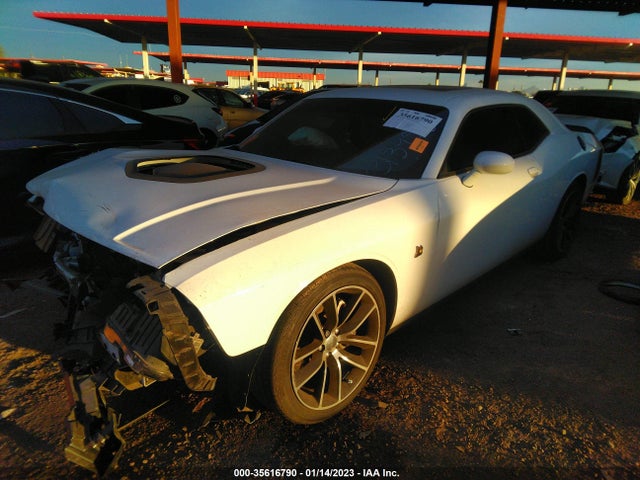 Dodge Challenger 392 Hemi Scat Pack Shaker 2016 2C3CDZFJ7GH316933 Image 2