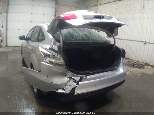 2018 Ford Focus, VIN: 1FADP3F26JL295506