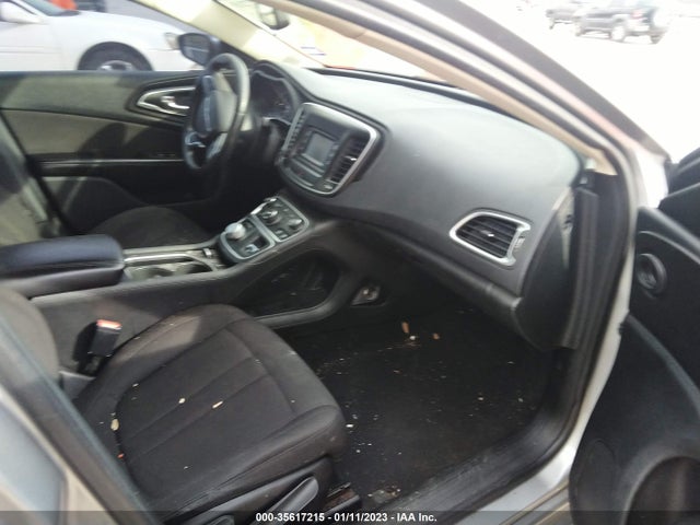 Chrysler 200 Limited 2015 1C3CCCAB1FN670968 Image 5