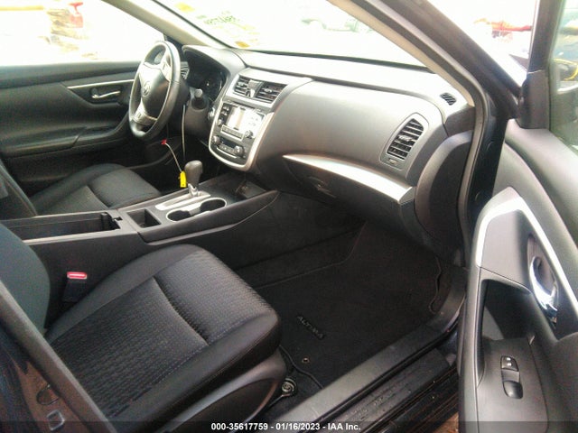 2017 Nissan Altima, VIN: 1N4AL3AP0HC173803