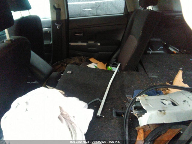 JA4AR3AU1KU035858 Mitsubishi Outlander Sport 2.0