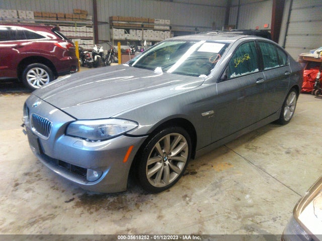 BMW 5 Series 535i Xdrive 2012 WBAFU7C53CDU62996 Image 2