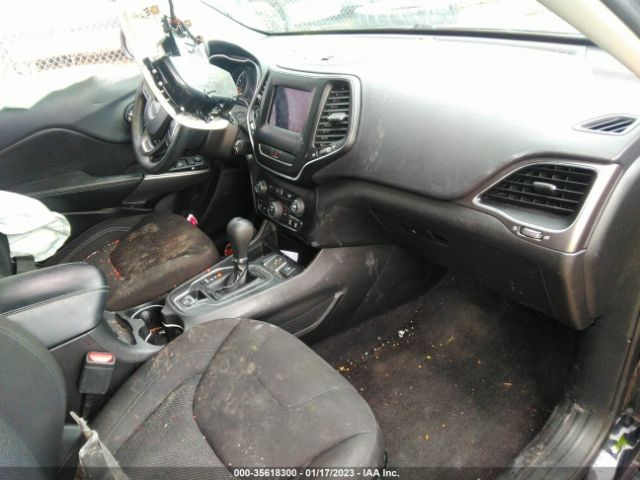 1C4PJLCB7KD143761 Jeep Cherokee Latitude