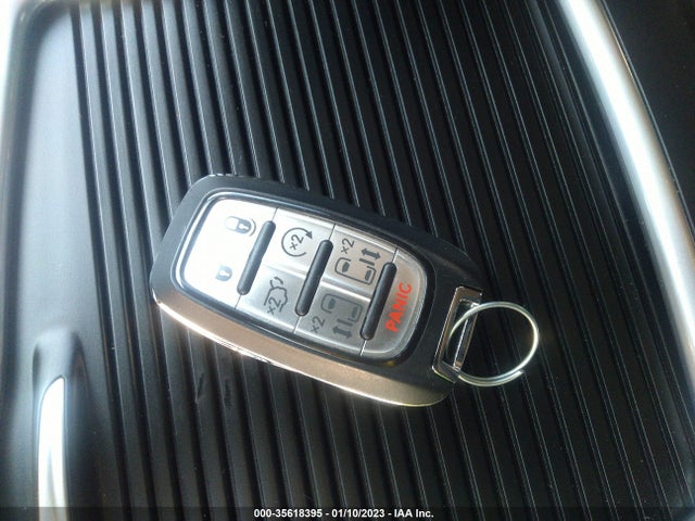 Chrysler Pacifica Touring L 2022 аукцион фото