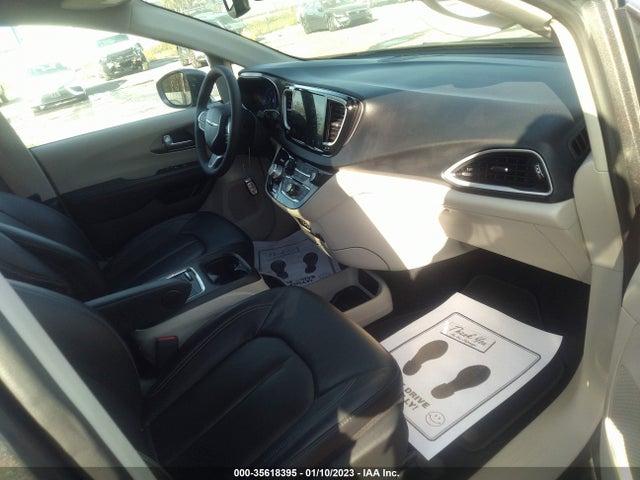 Chrysler Pacifica Touring L 2022 аукцион фото