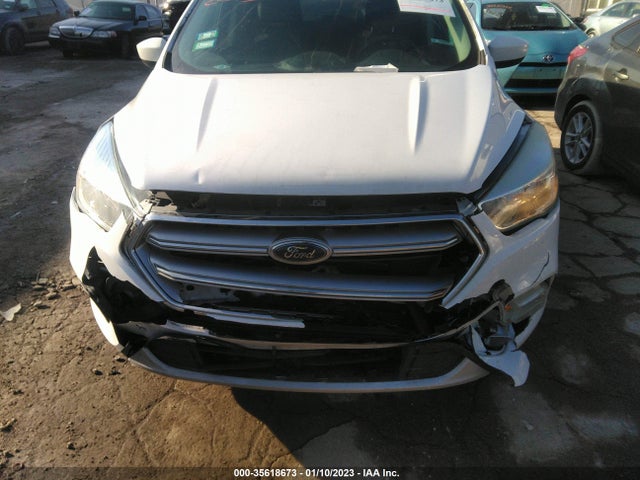2017 FORD ESCAPE SE VIN: 1FMCU9GD9HUD77859