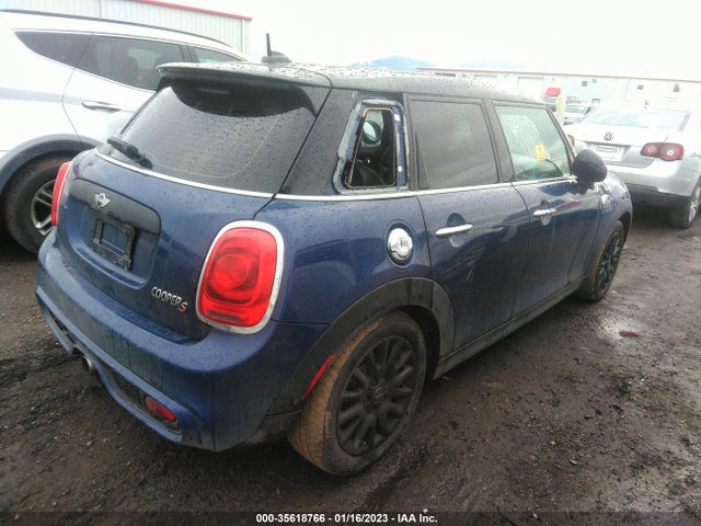 WMWXU3C57F2B56156 Mini Cooper Hardtop 4 Door S