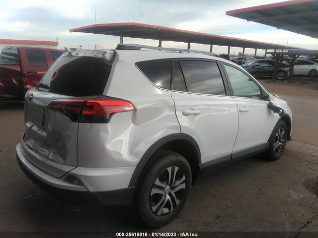Toyota RAV4 LE 2017 2T3ZFREV5HW348883 Image 4