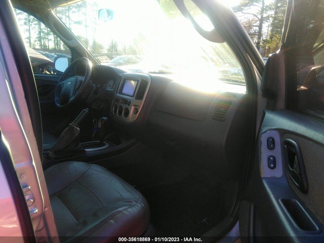 2005 FORD ESCAPE XLT VIN: 1FMYU03165KB84847