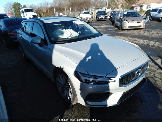 2020 Volvo V60, VIN: YV1102EK1L2383296