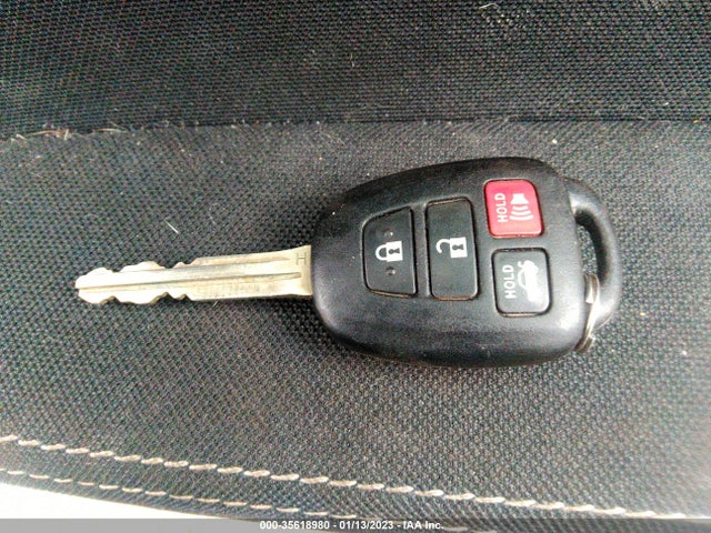 2016 Toyota Corolla, VIN: 2T1BURHE0GC651856