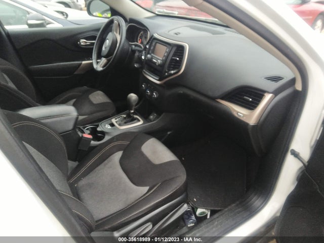 2017 Jeep Cherokee, VIN: 1C4PJLAB5HW617240
