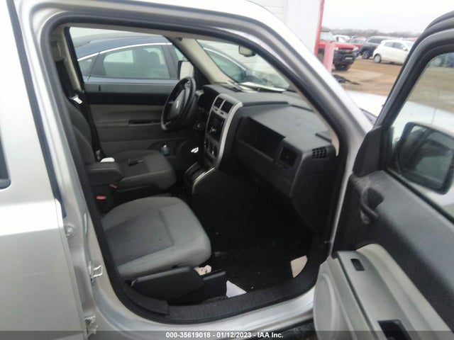 2007 JEEP PATRIOT SPORT VIN: 1J8FF28W47D342172