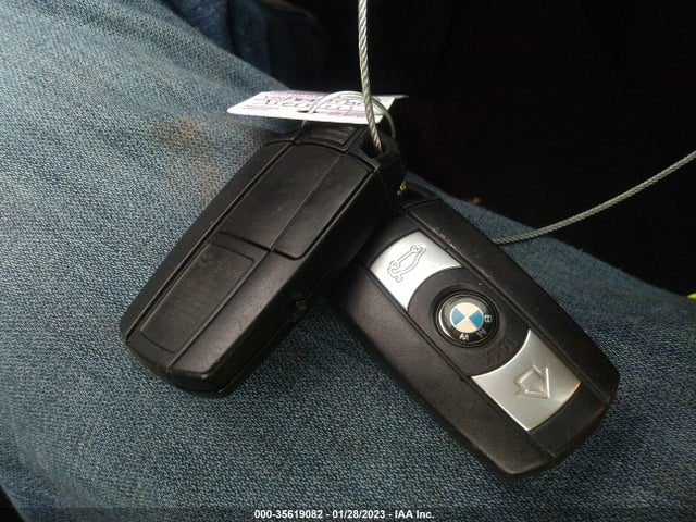 BMW 3 Series 328i 2010 WBAWL1C54APX27694 Image 3