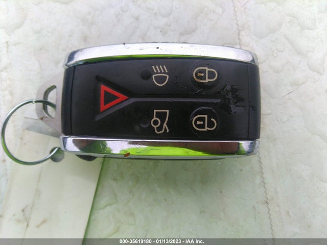 SAJWA0FB9CLS31676 Jaguar XF