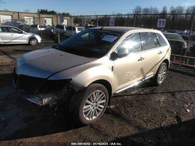 Lincoln MKX 2011 2LMDJ8JK4BBJ33827 Image 2
