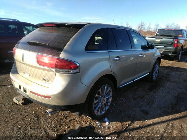 Lincoln MKX 2011 2LMDJ8JK4BBJ33827 Image 4