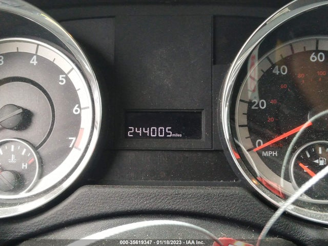 2011 DODGE GRAND CARAVAN EXPRESS VIN: 2D4RN4DG8BR722920