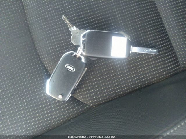 3KPF24AD9KE105725 KIA Forte Lxs
