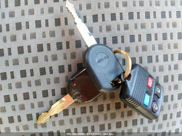 2006 FORD FOCUS S/SE/SES VIN: 1FAFP34N06W210509