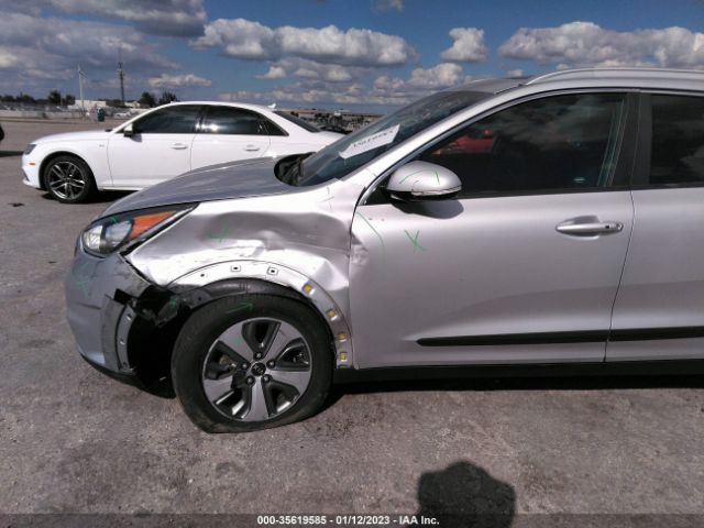KNDCE3LC1K5235535 KIA NIRO EX
