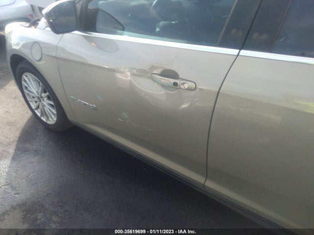 2015 Ford Focus, VIN: 1FADP3R49FL210937