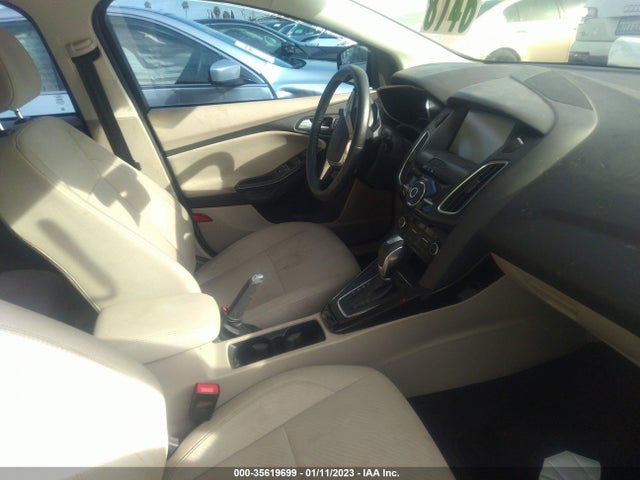 2015 Ford Focus, VIN: 1FADP3R49FL210937