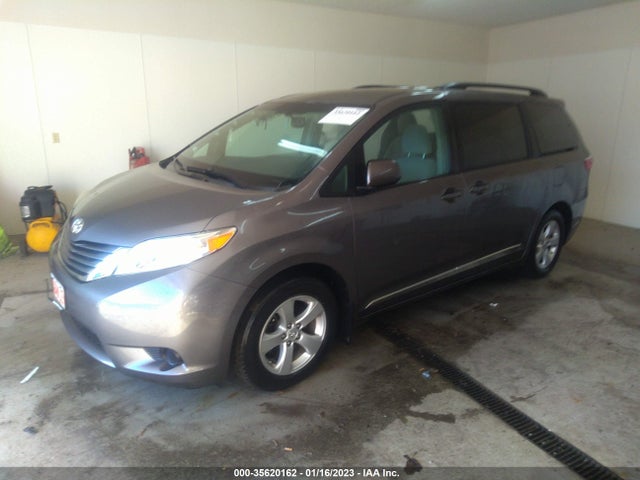 2016 Toyota Sienna, VIN: 5TDKK3DC4GS722412