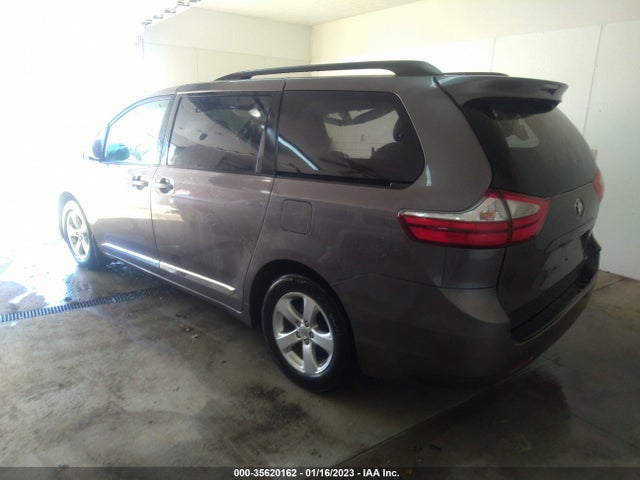 2016 Toyota Sienna, VIN: 5TDKK3DC4GS722412