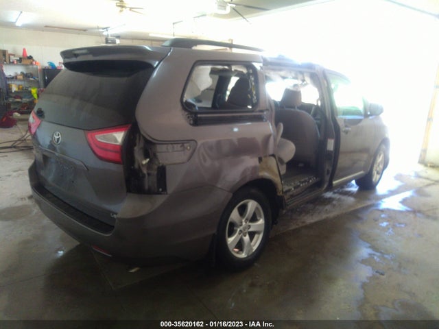 2016 Toyota Sienna, VIN: 5TDKK3DC4GS722412