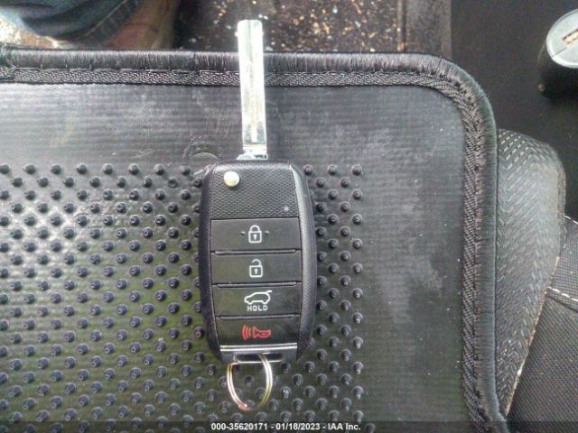 KNDPMCAC2L7799143 KIA Sportage Lx