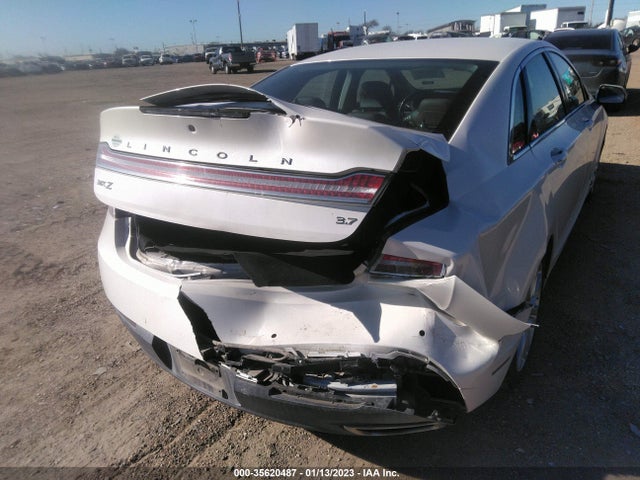 2016 Lincoln MKZ, VIN: 3LN6L2GK2GR633383