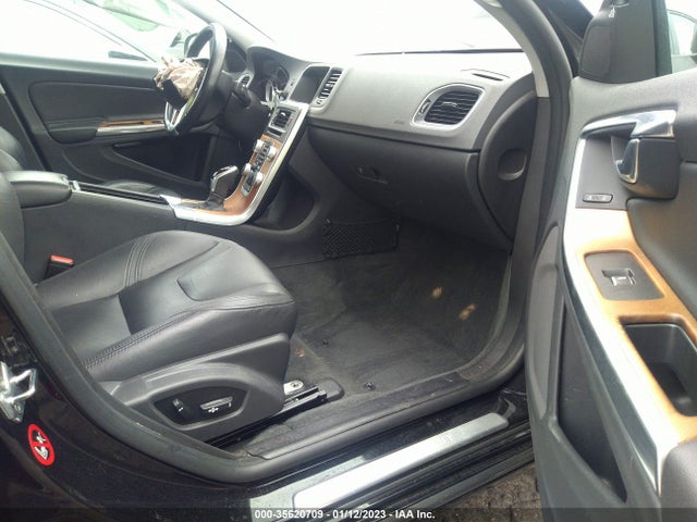 2018 Volvo S60, VIN: LYV402HMXJB173002